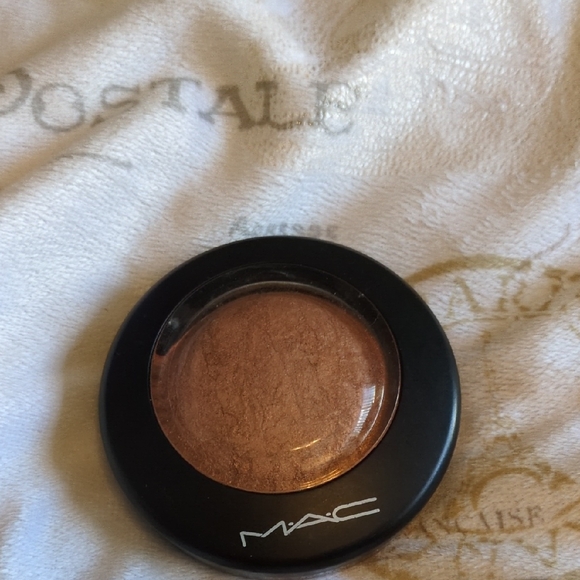 MAC Cosmetics Metallic Copper Eyeshadow - Picture 1 of 3
